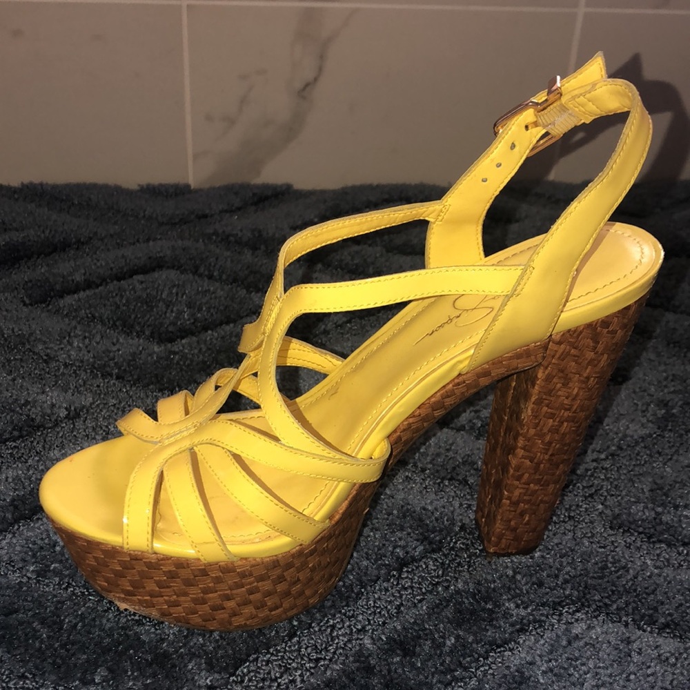 Jessica Simpson platform